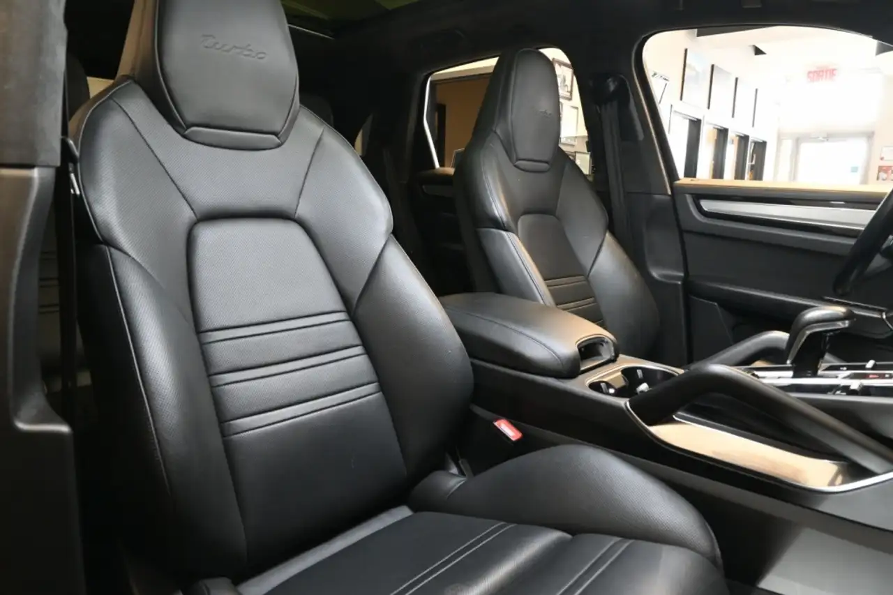 Porsche Cayenne снимка Porsche Cayenne