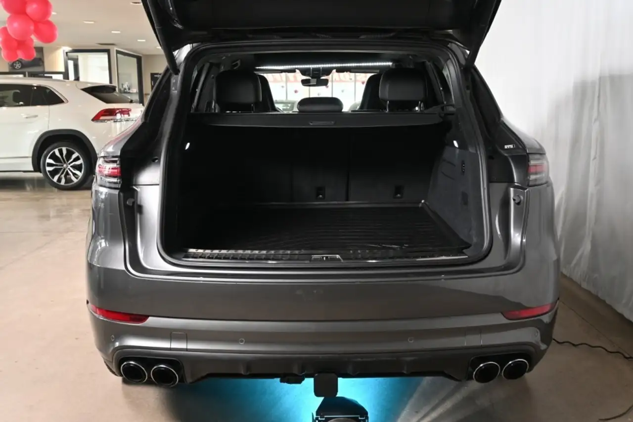 Porsche Cayenne снимка Porsche Cayenne