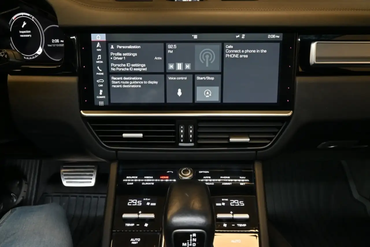 Porsche Cayenne снимка Porsche Cayenne