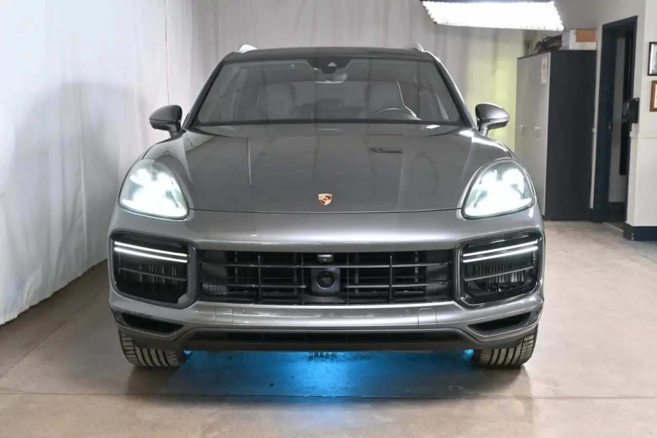 Porsche Cayenne снимка Porsche Cayenne