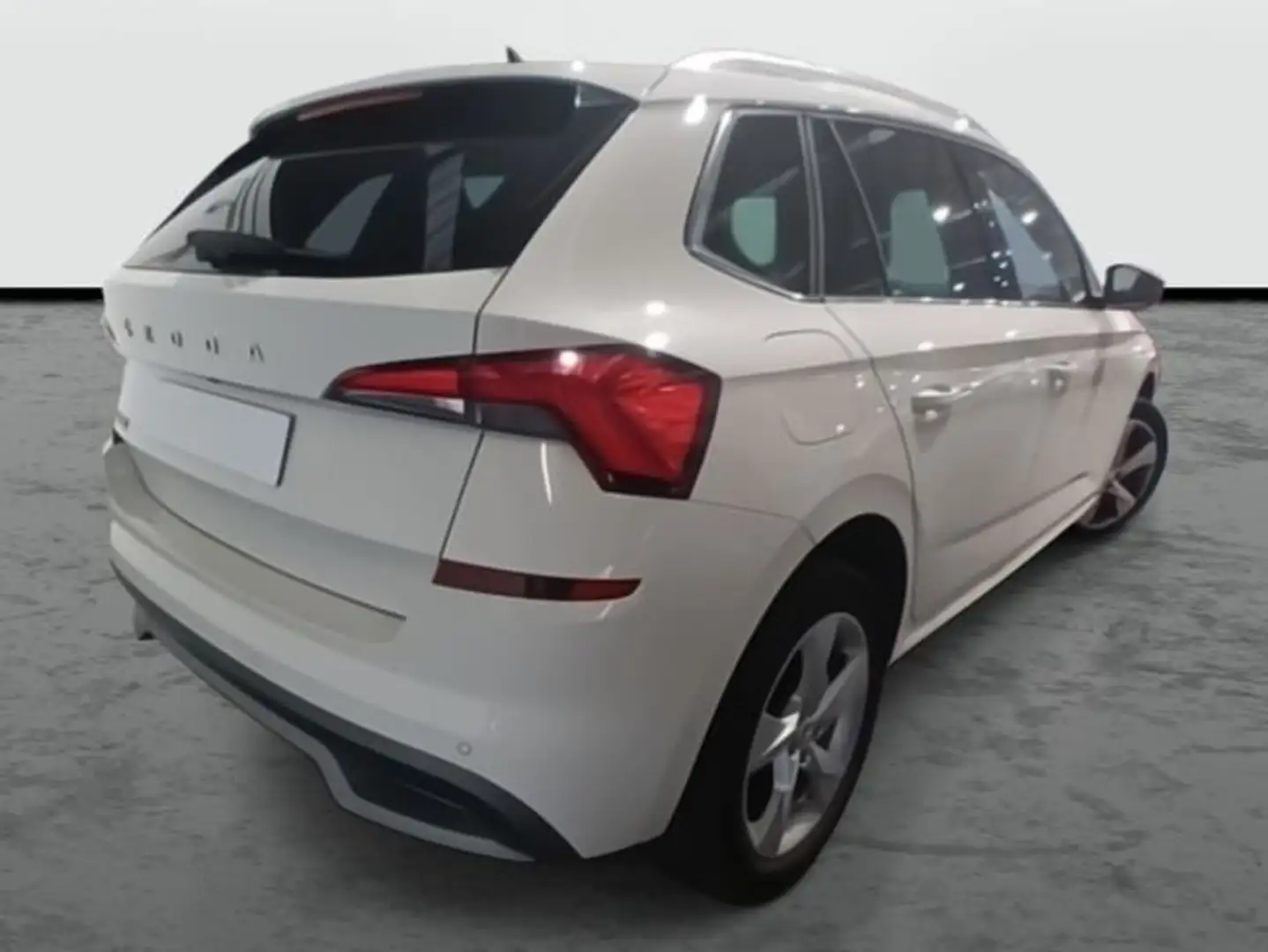 Skoda Kamiq Ambition Plus 1.0 TSI 81kW (110CV) (NW43J514) Plateado - 2