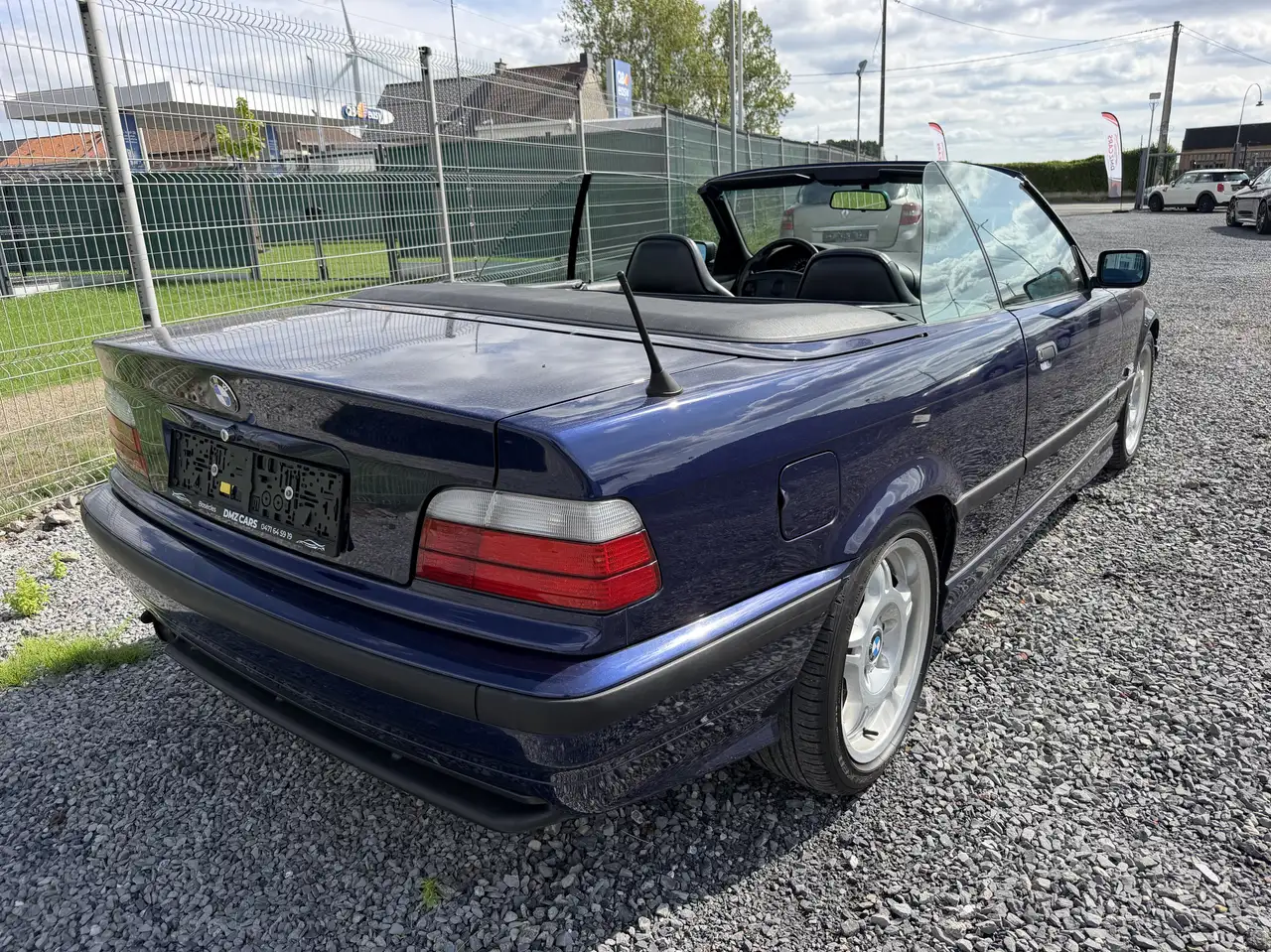 BMW 318 i - Cabriolet - Pack M - Sieges Cobra - OLDTIMER, foto 3
