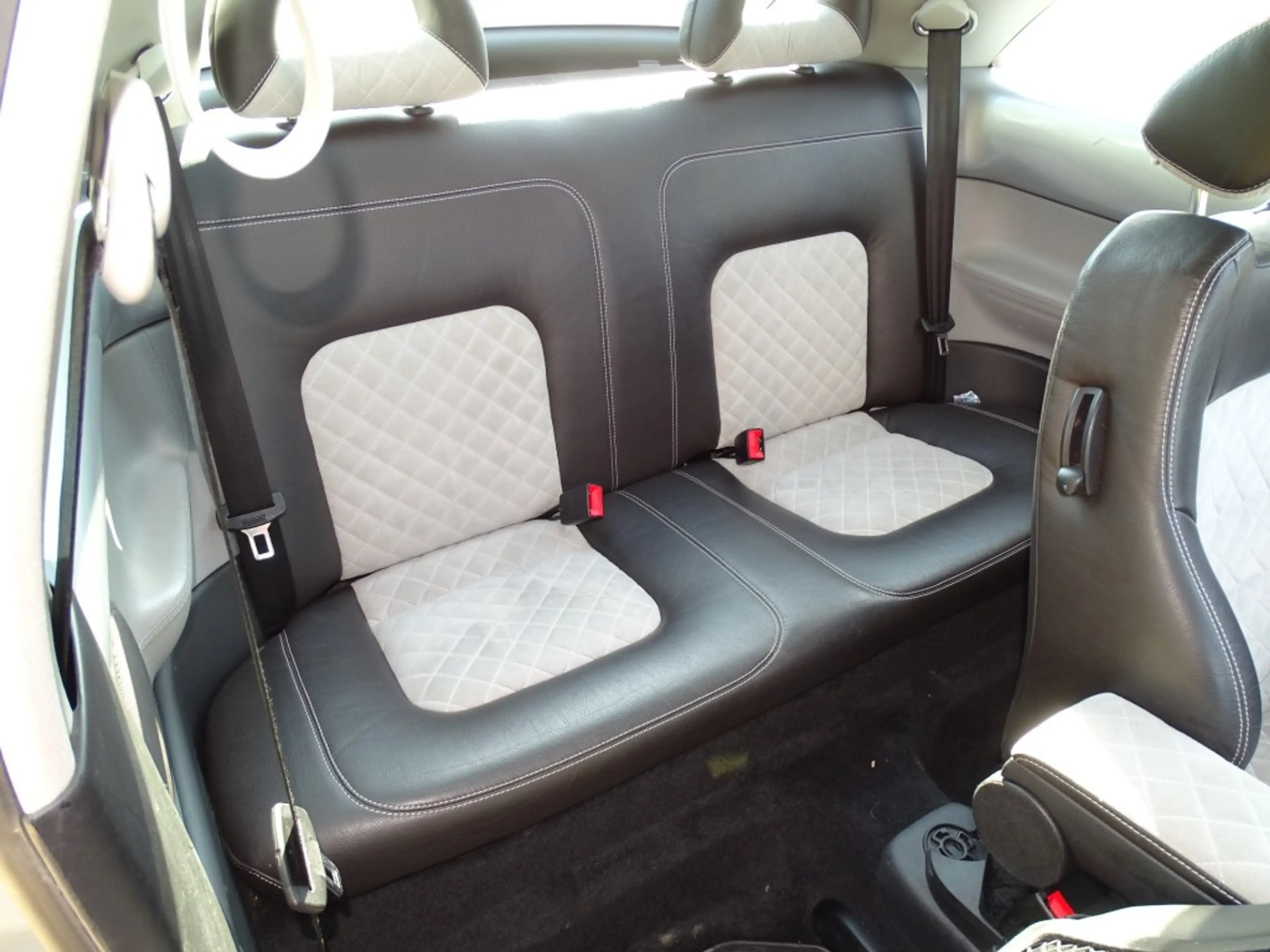 Volkswagen New Beetle 2.3 V5 HIGHLINE P  170 PK - Youngtimer - Uniek 1/5 — photo 7