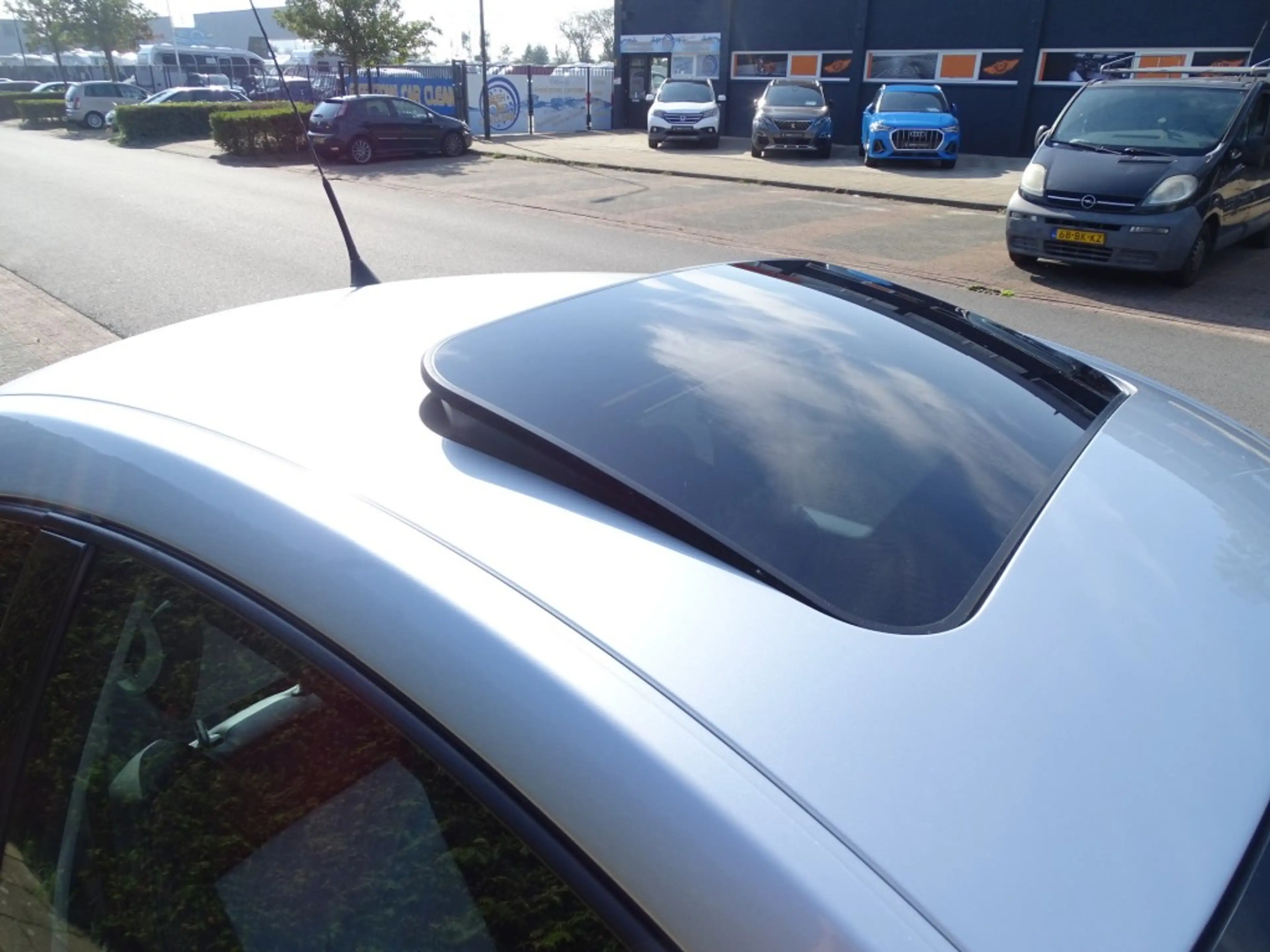 Volkswagen New Beetle 2.3 V5 HIGHLINE P  170 PK - Youngtimer - Uniek 1/5 — photo 11