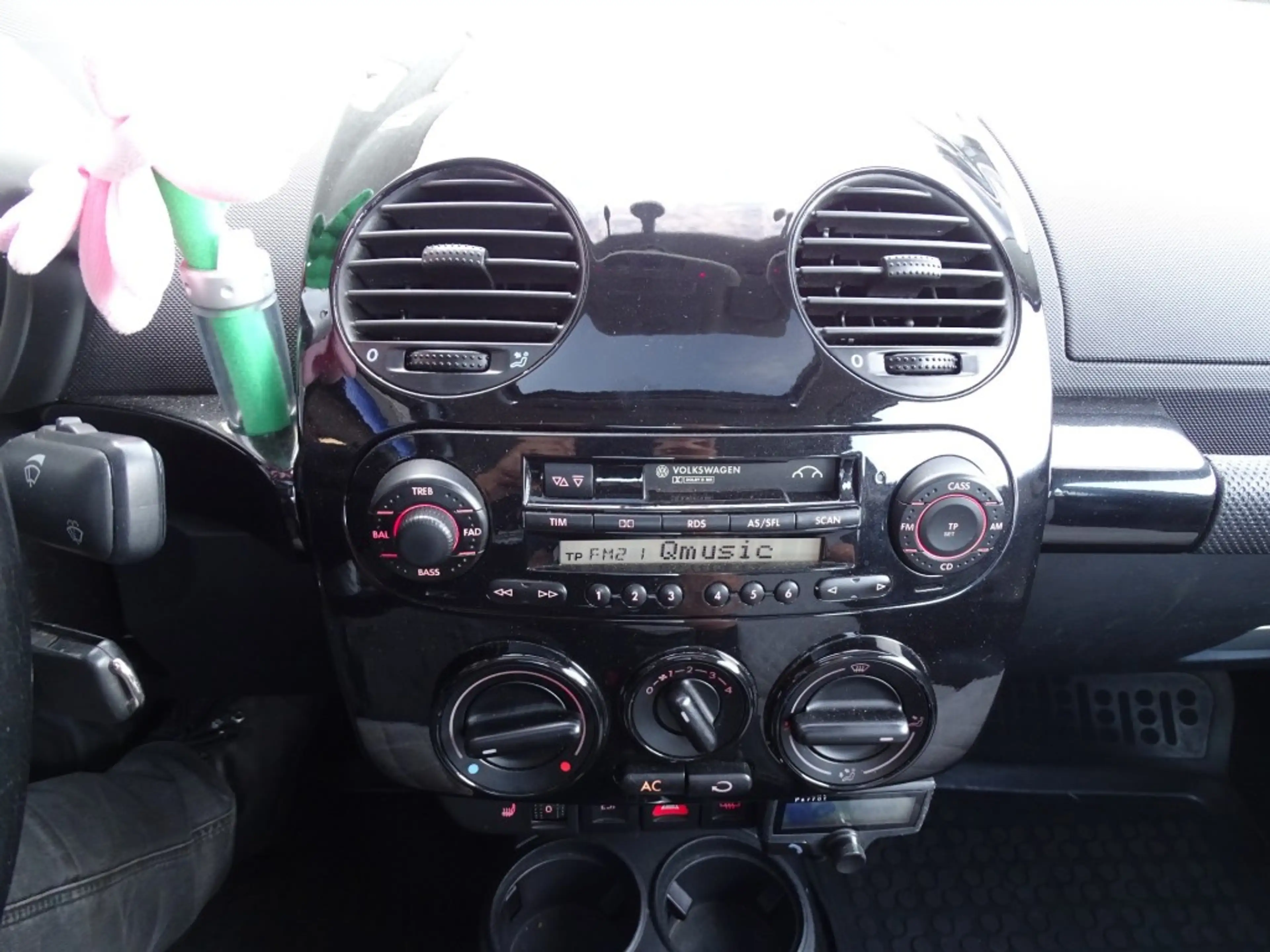 Volkswagen New Beetle 2.3 V5 HIGHLINE P  170 PK - Youngtimer - Uniek 1/5 — photo 9