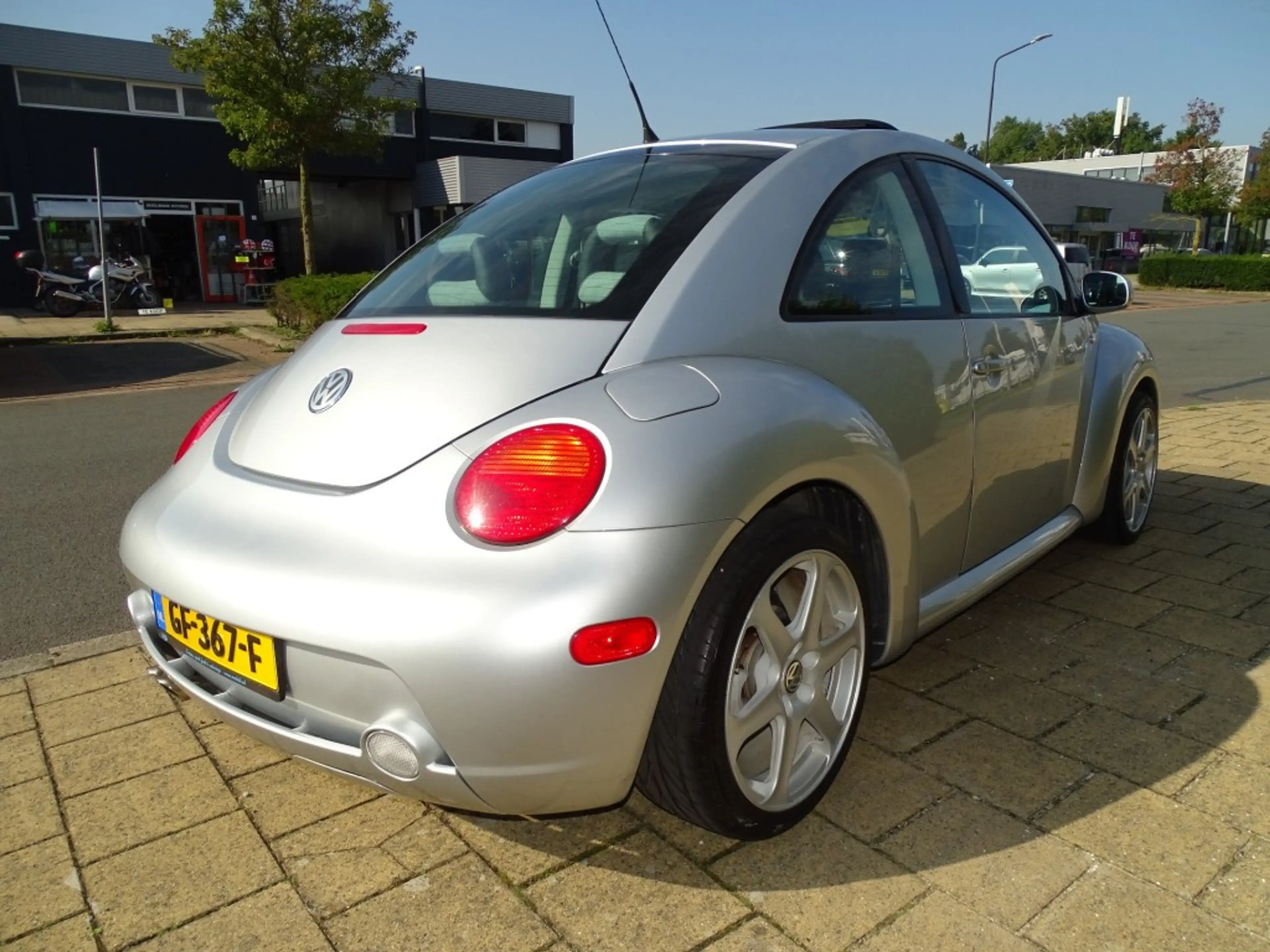 Volkswagen New Beetle 2.3 V5 HIGHLINE P  170 PK - Youngtimer - Uniek 1/5 — photo 4