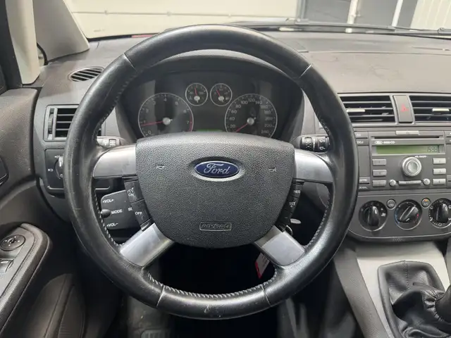 Ford C-Max view 13
