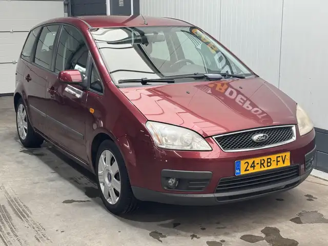 Ford C-Max view 3