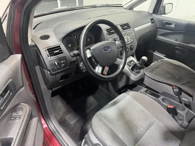 Ford C-Max view 10