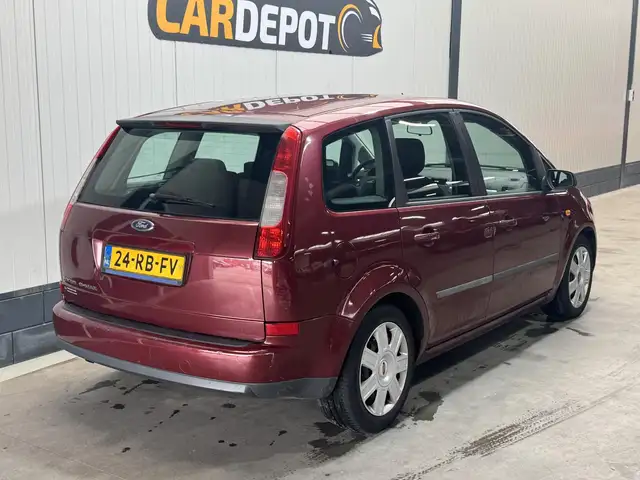 Ford C-Max view 5
