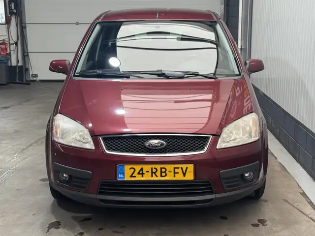 Ford C-Max view 2