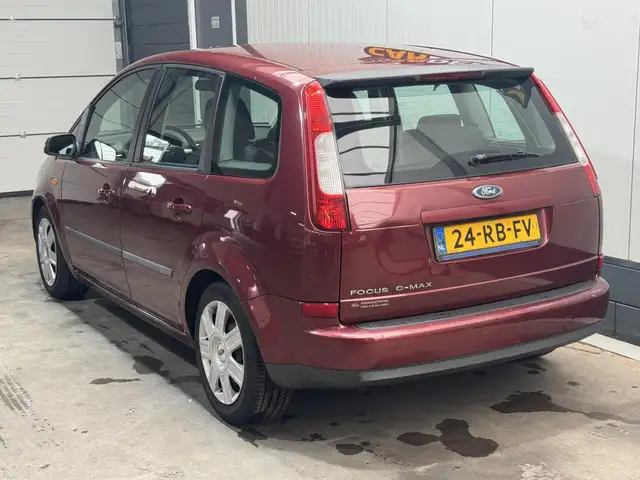 Ford C-Max view 7