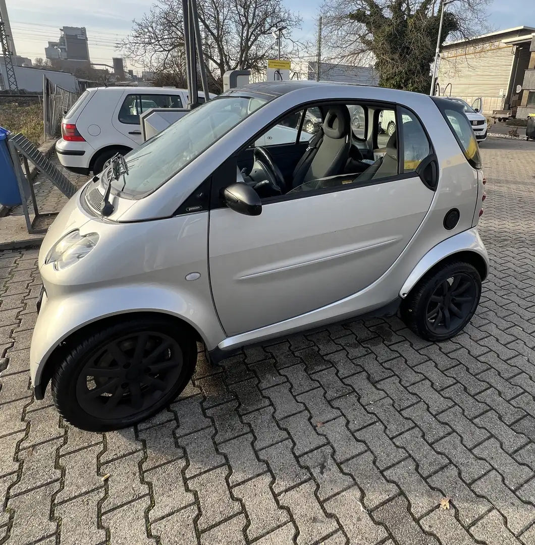 smart forTwo Basis (45kW) Grau - 2
