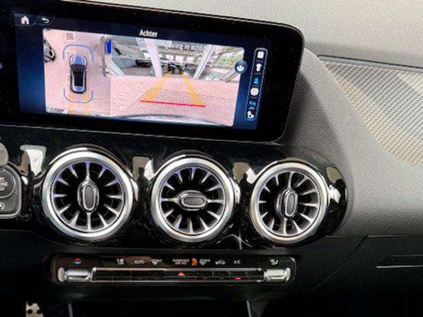 Mercedes GLA 180 AMG Line - 2024 - Joinsteer - #11