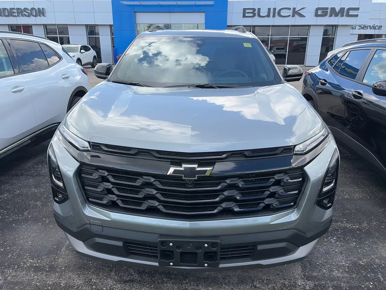 Chevrolet Equinox photo Chevrolet Equinox
