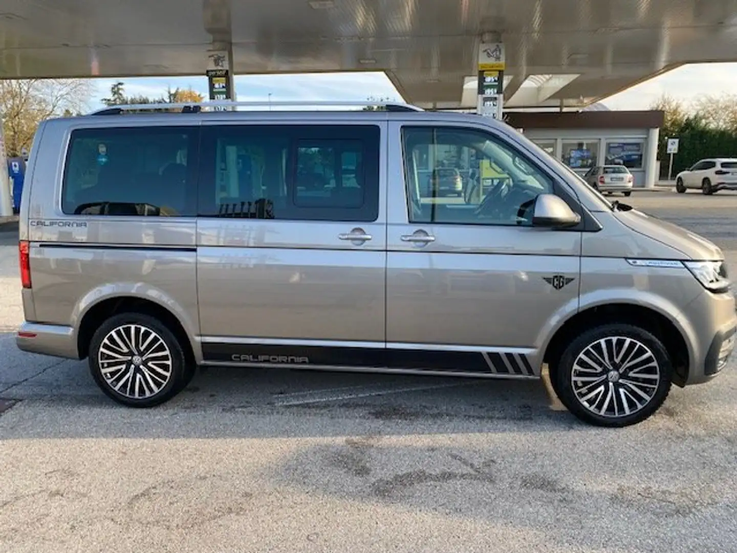 Volkswagen T6.1 Multivan Multivan T6 2.0 tdi Highline 4motion 204cv dsg Gris - 1