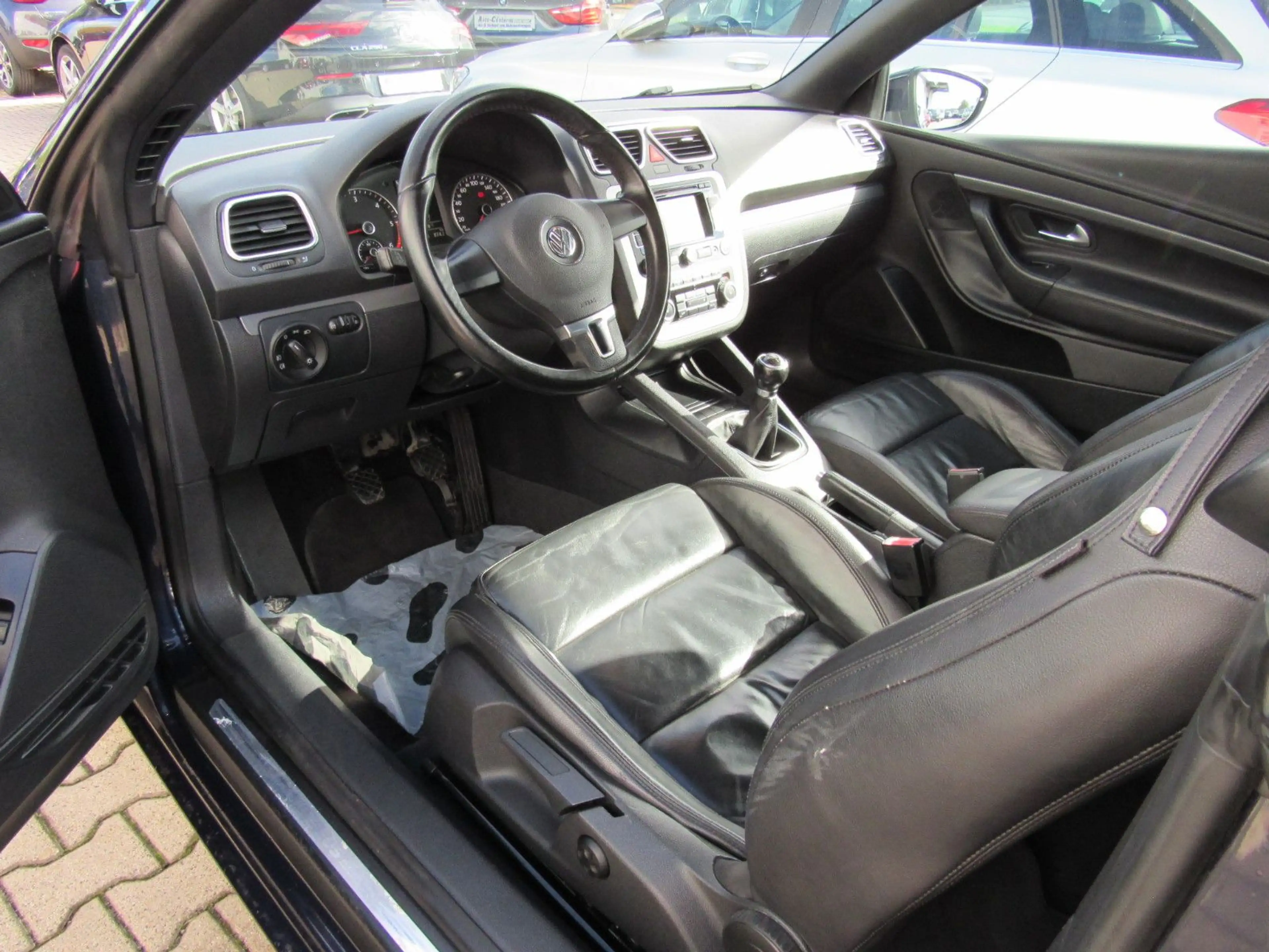Volkswagen Eos 2.0 TDI Edition 2010, LEDER/NAVI/PDC.. — photo 13