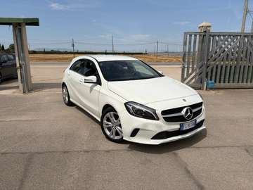 Classe A A200d Sport-Navigatore-Retrocamera-Fari LED