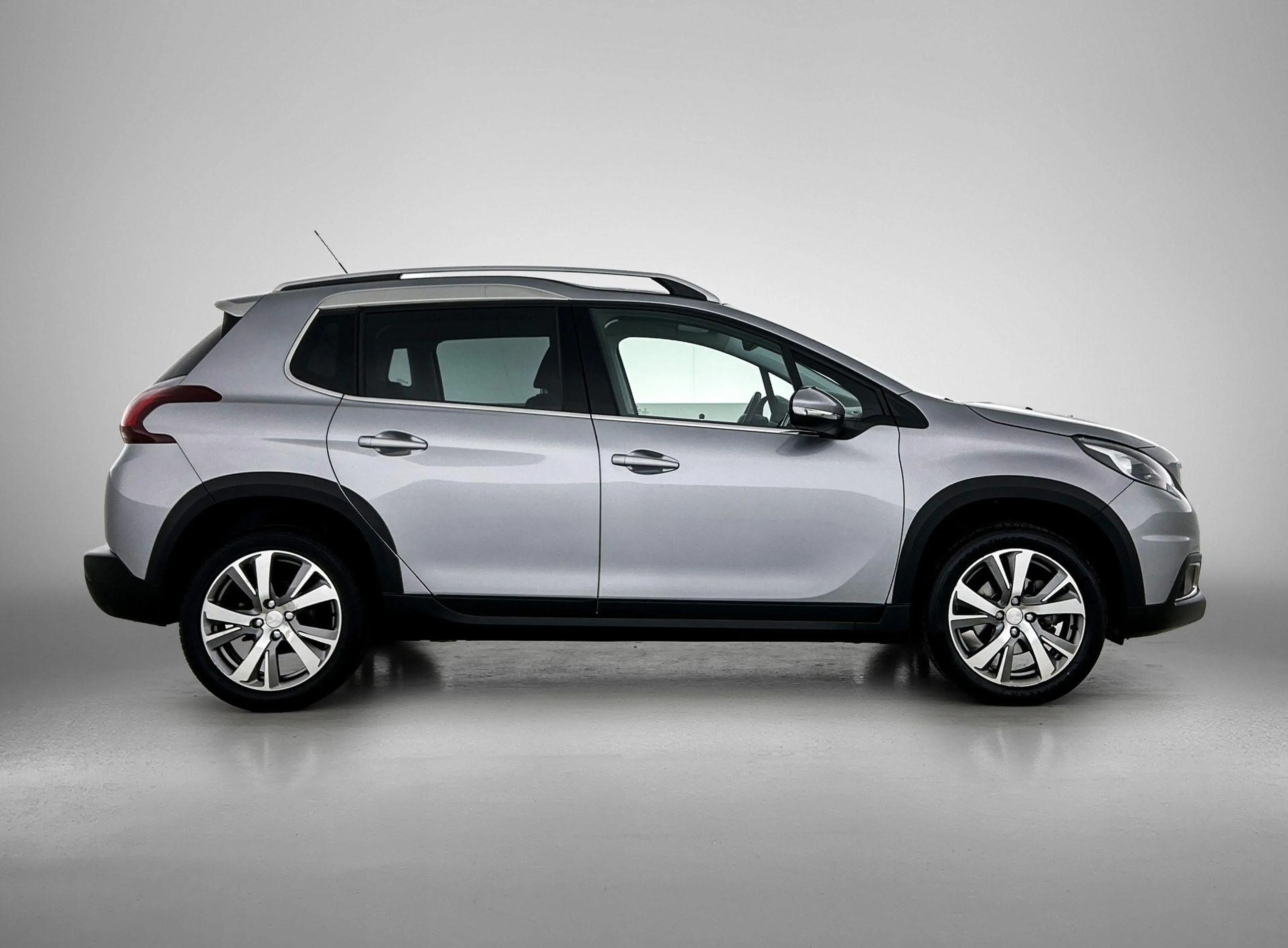 Peugeot 2008 1.2 130pk Blue Lease Allure | Trekhaak | Glazendak — photo 9
