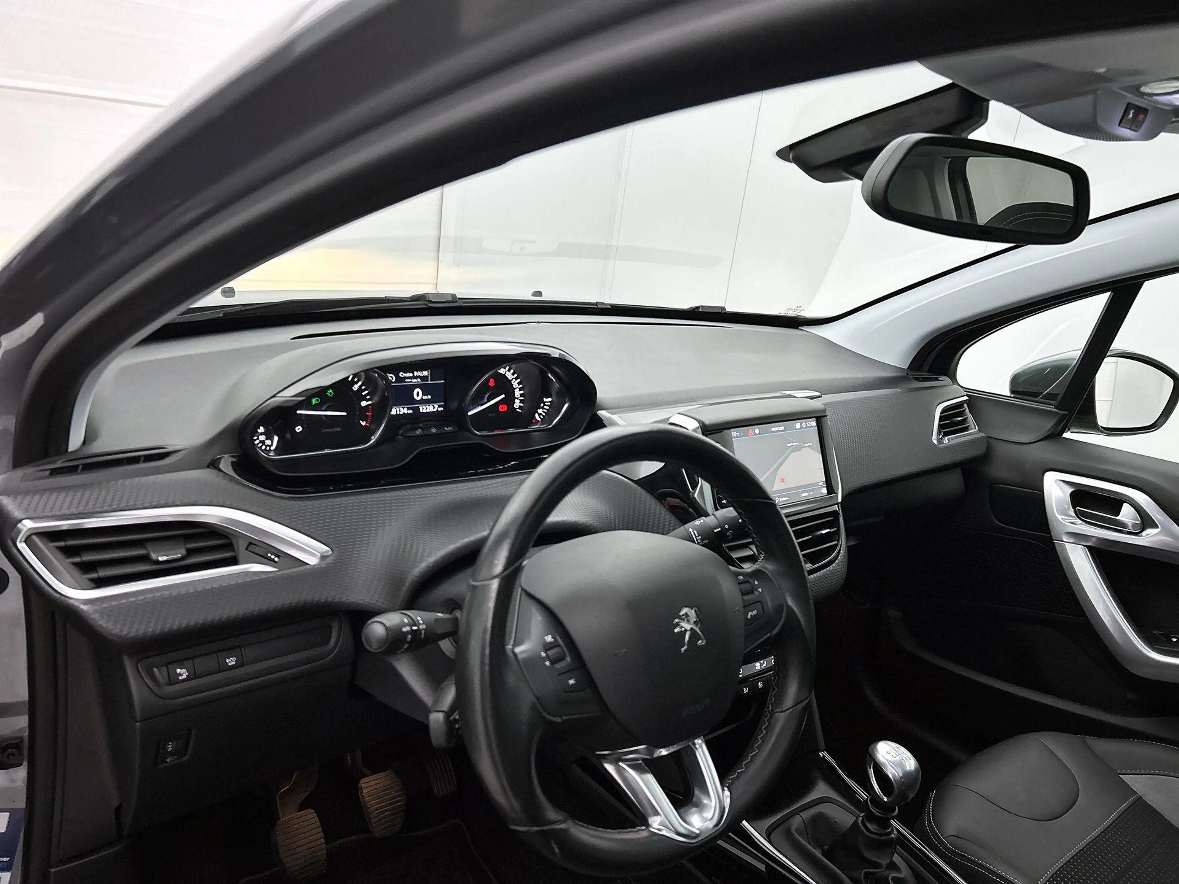 Peugeot 2008 1.2 130pk Blue Lease Allure | Trekhaak | Glazendak — photo 10