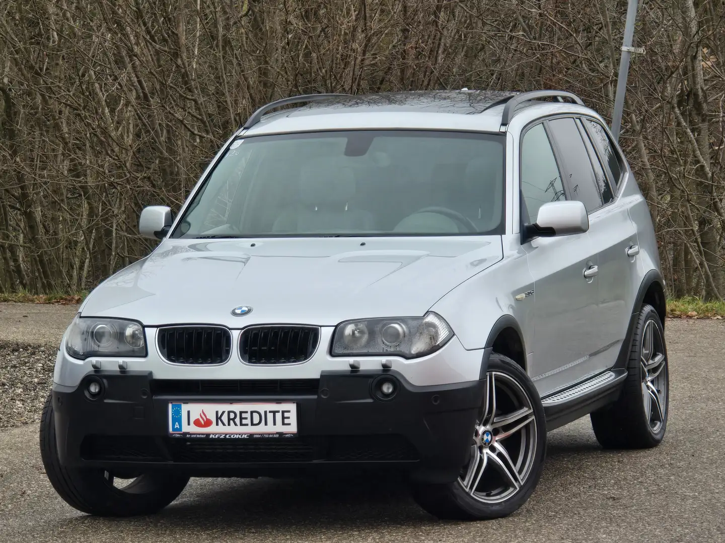 BMW X3 3.0d Top* Kredit* Automatik* Leder* Panoramadach* Grau - 1