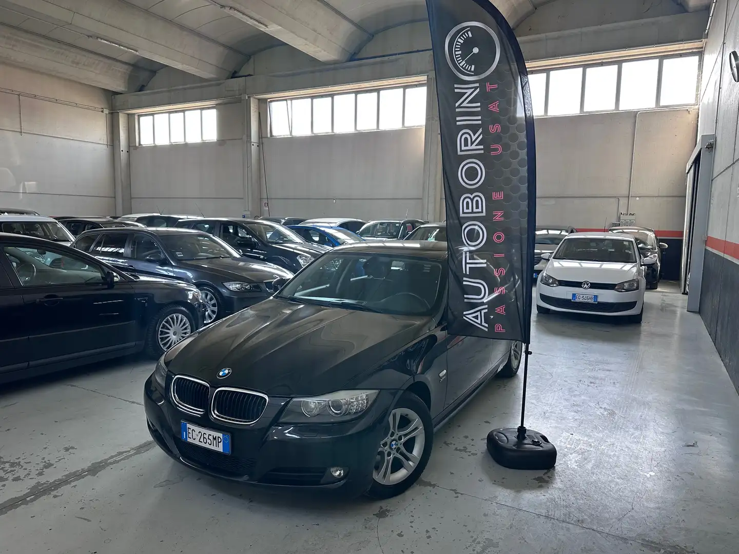 BMW 320 320d Touring xdrive Attiva Black - 1