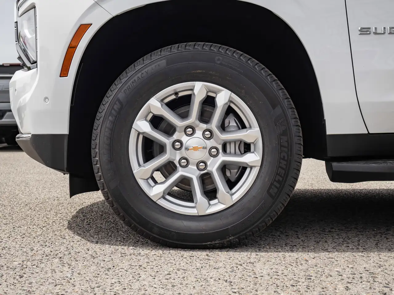 Chevrolet Suburban снимка Chevrolet Suburban