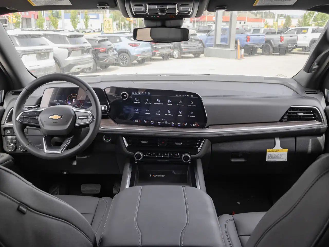 Chevrolet Suburban снимка Chevrolet Suburban