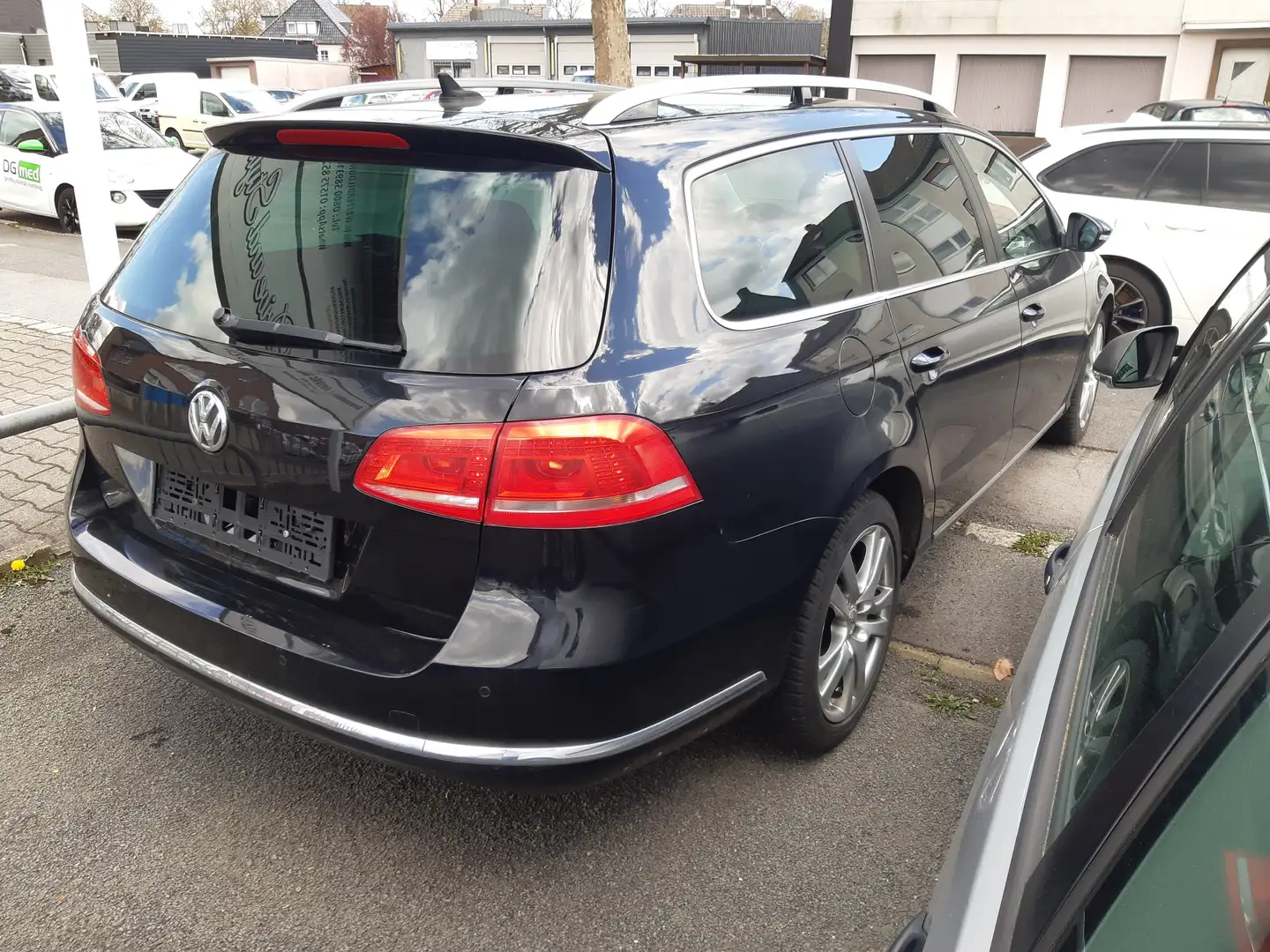 Volkswagen Passat Variant 2.0 Tdi DSG Navi Kamera Massage Sitz-Belüftung Zwart - 2