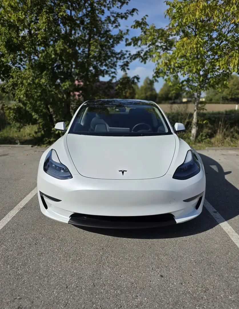 Tesla Model 3 Long Range Heckantrieb * Leasingübernahme 3,8% Fix - 1
