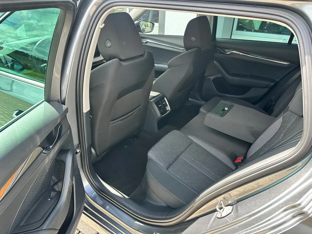 Skoda Octavia Style 2,0 TDI DSG *AHV*DIGITAL*APP*PDC*NAVI*LED*, миниатюра 5