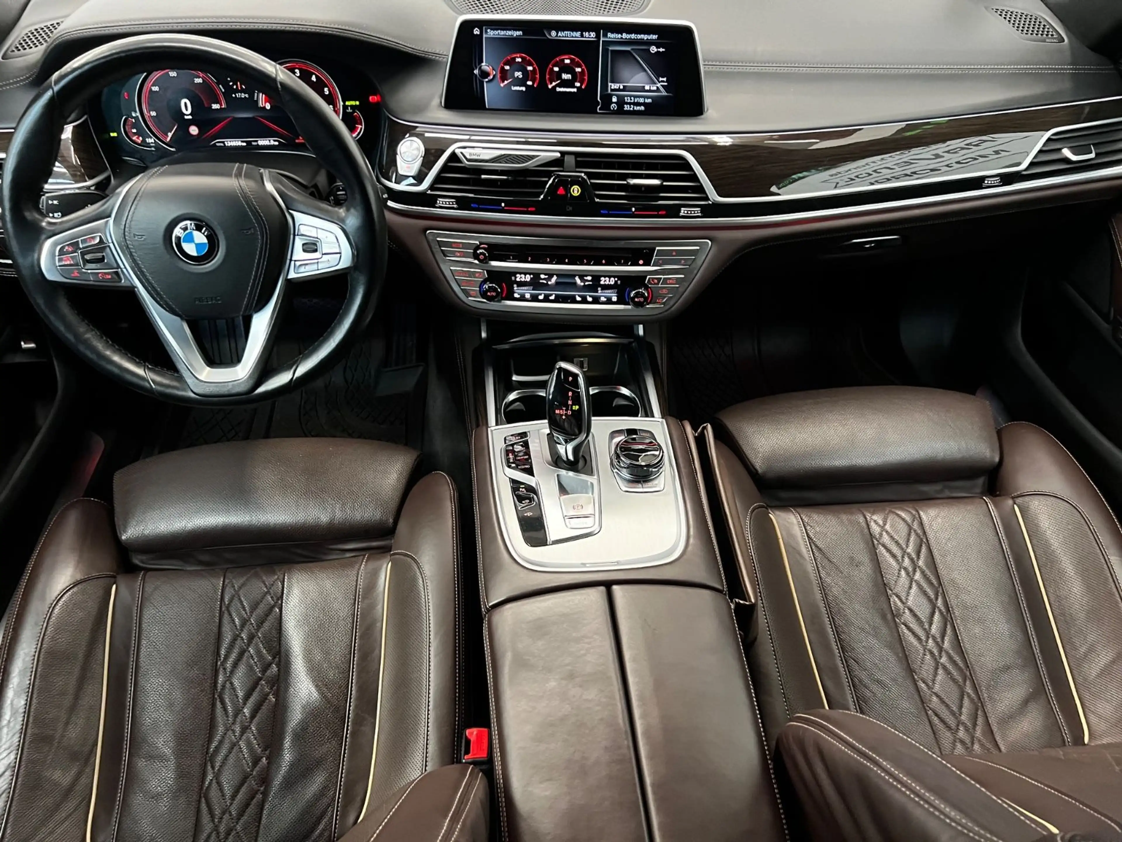 BMW 750 i xDrive Individual *H&K*ACC*360°CAM*SHD* — photo 9