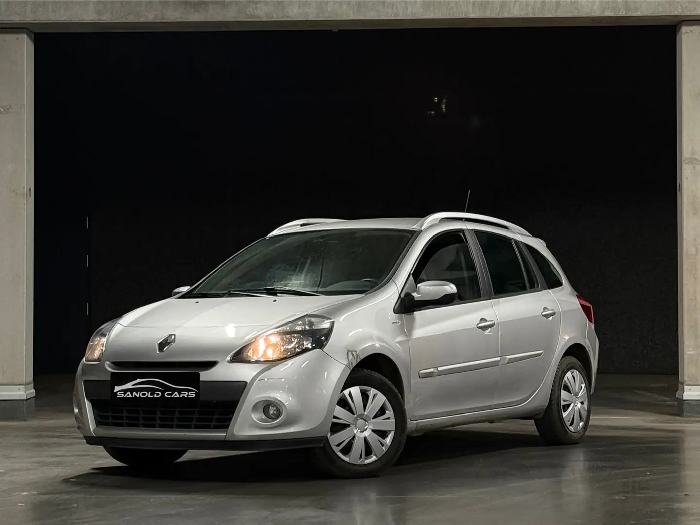 Renault Clio Clio 1.2i TomTom • Prête à immatriculer Argent - 1