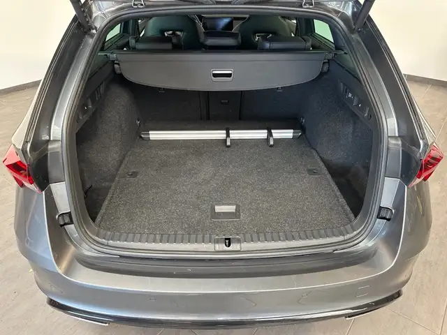 Skoda Octavia view 6