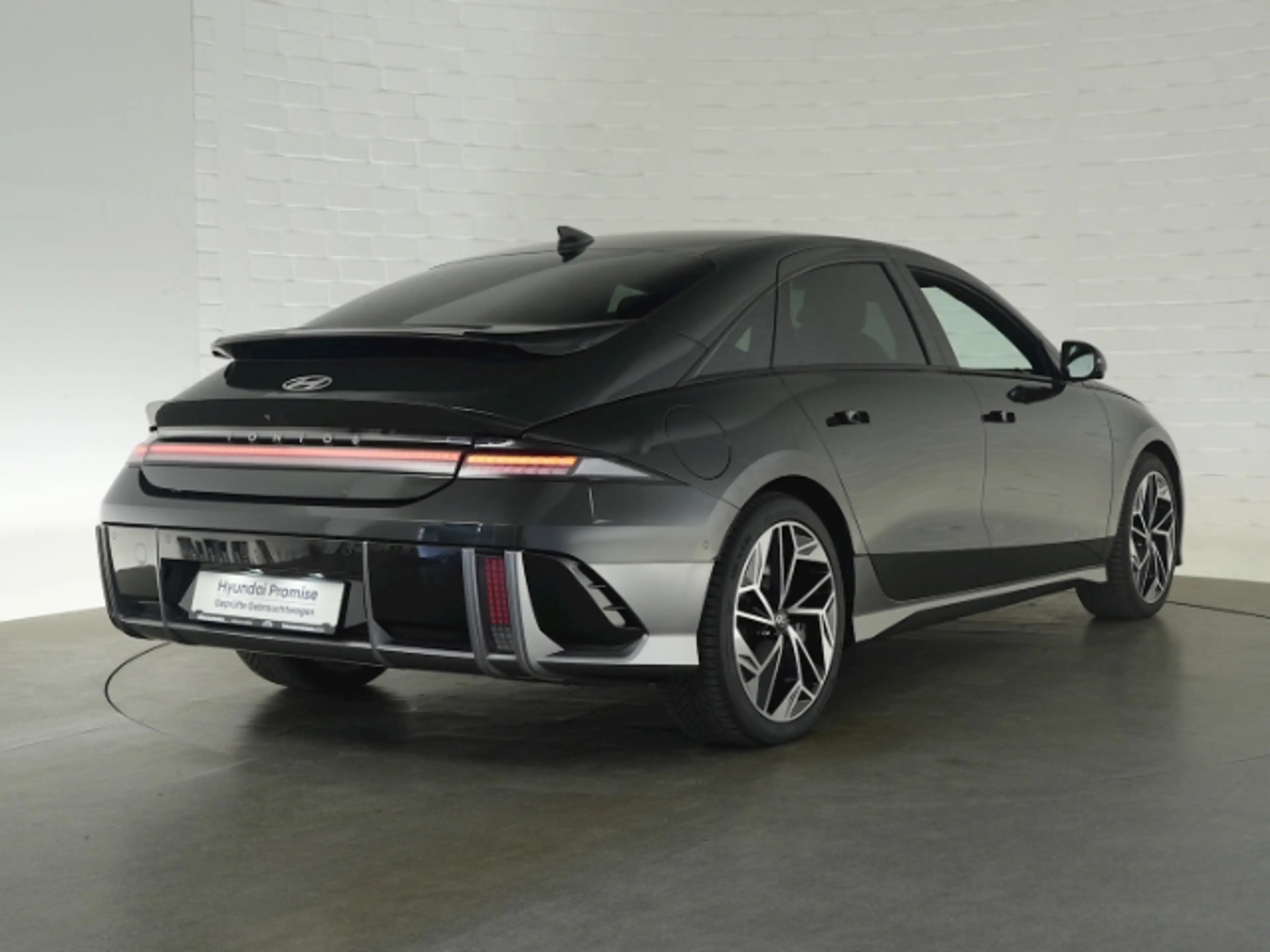 Hyundai IONIQ 6 UNIQ 77,4kWh 4WD+LED MATRIX+NAVI+BOSE SOUND+KLIMAS — photo 2