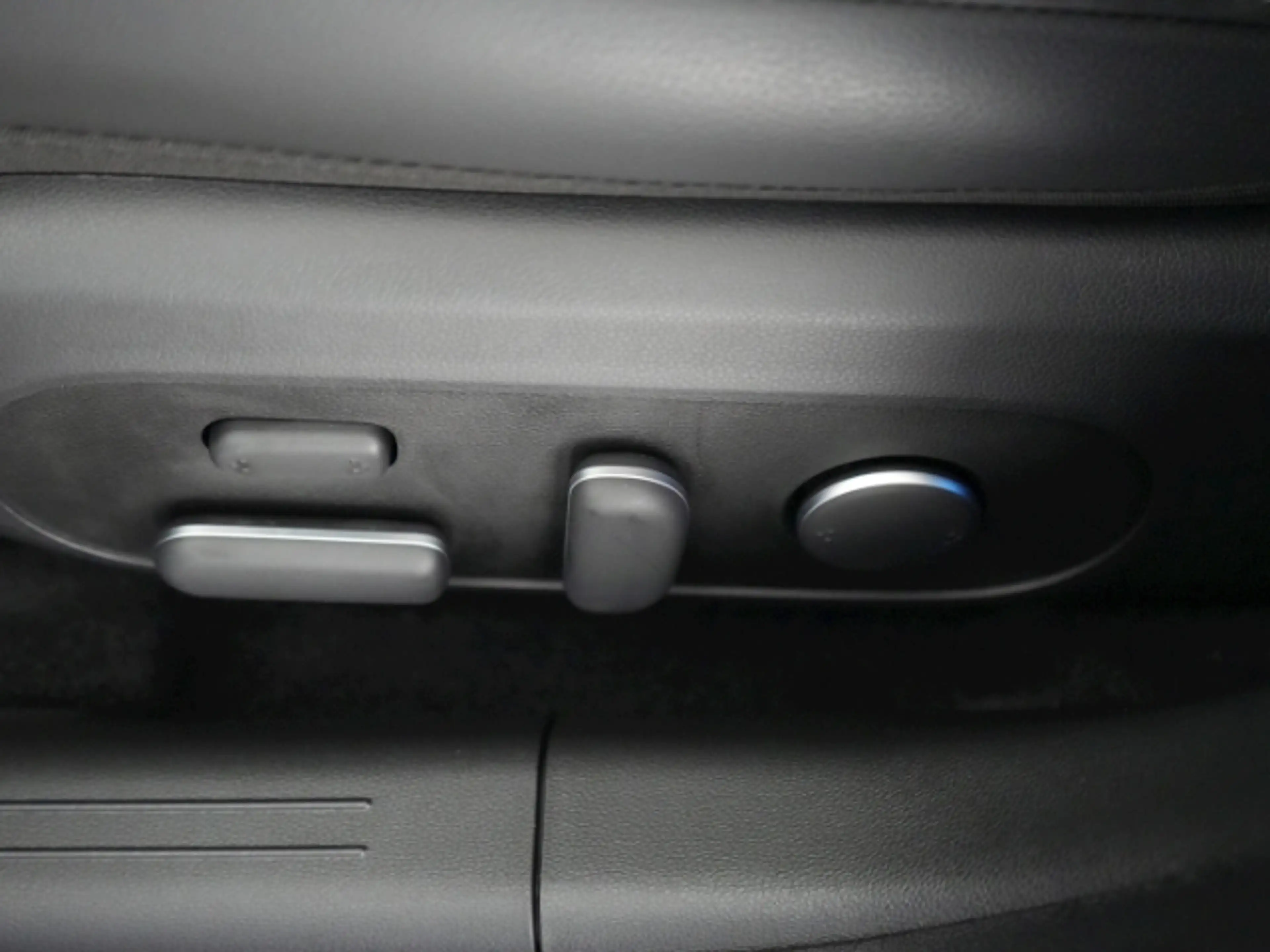 Hyundai IONIQ 6 UNIQ 77,4kWh 4WD+LED MATRIX+NAVI+BOSE SOUND+KLIMAS — photo 12