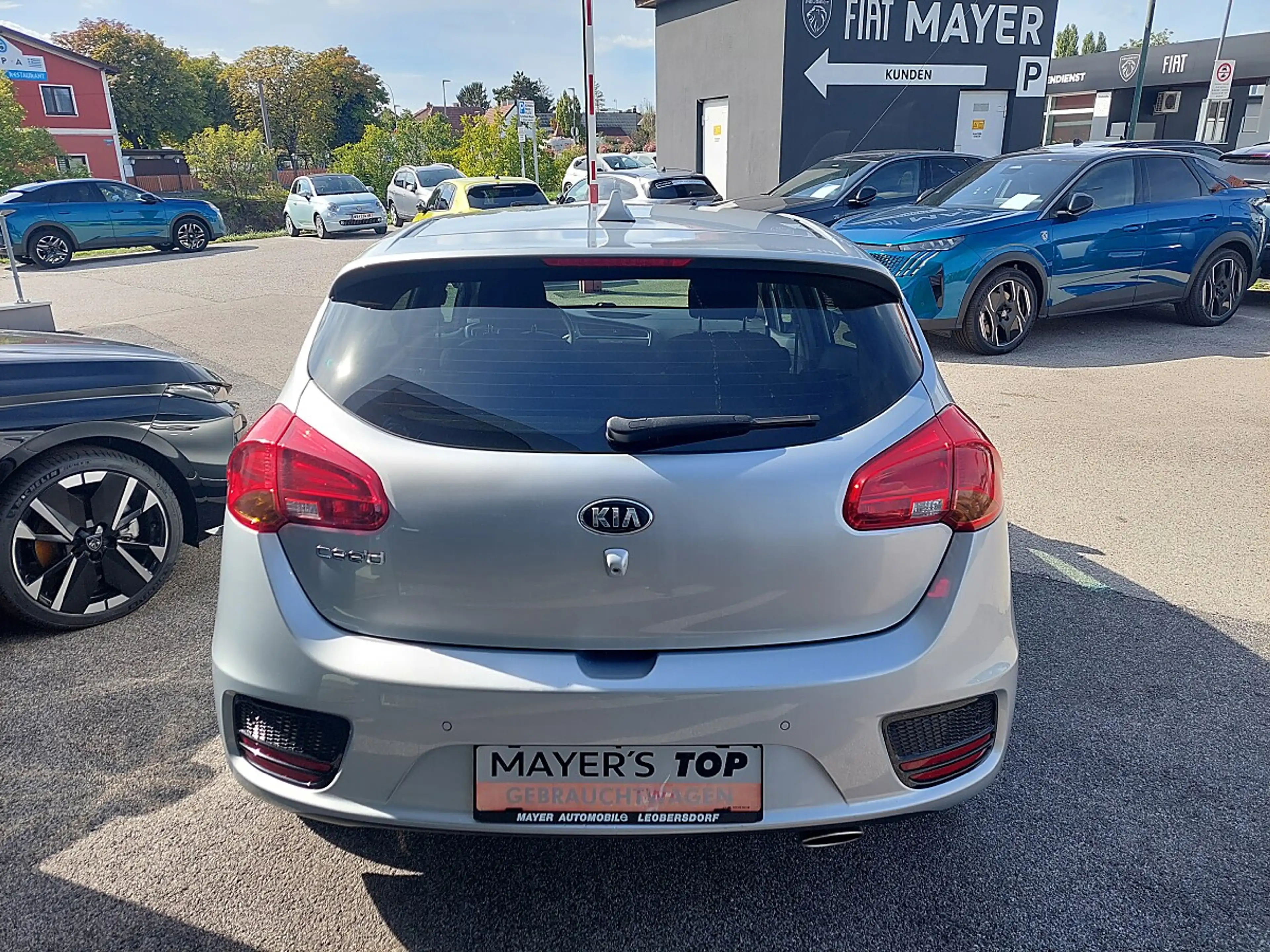 Kia Ceed / cee'd cee'd 1,4 MPI Silber Plus — photo 5