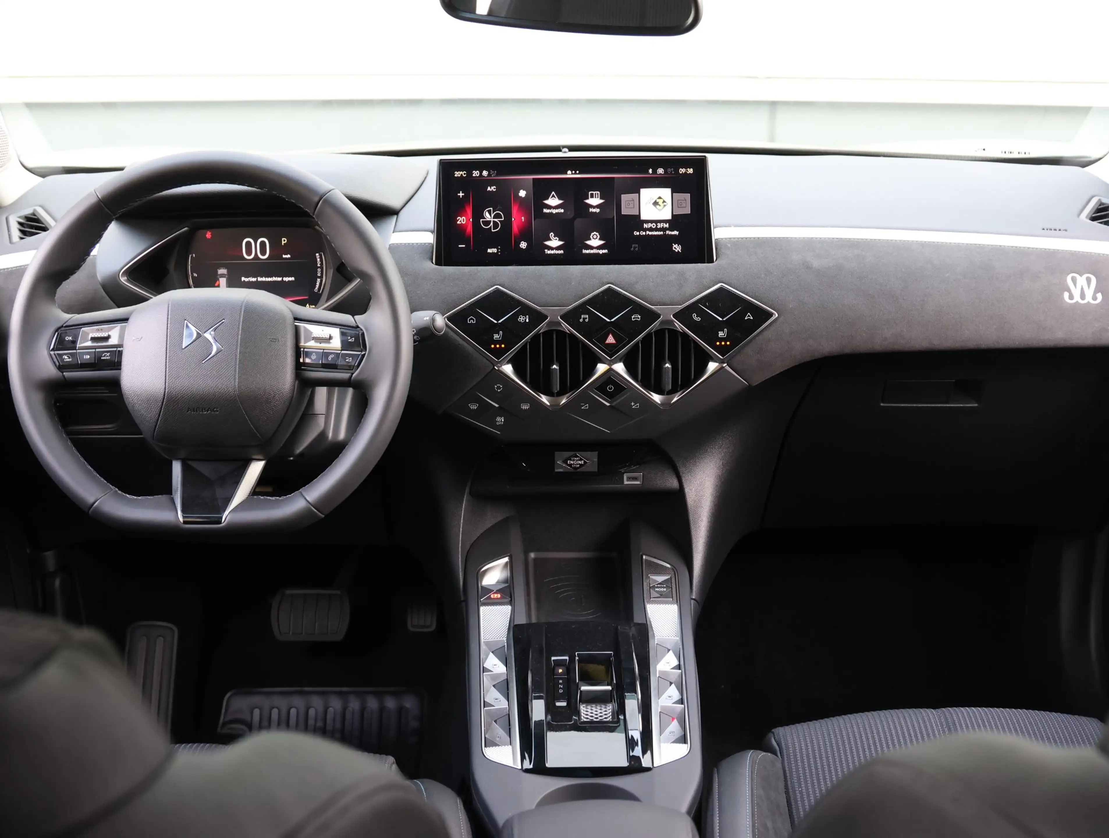 DS Automobiles DS 3 1.2 Hybrid 145 Maison Sarah Lavoine | Navigatie | — photo 12