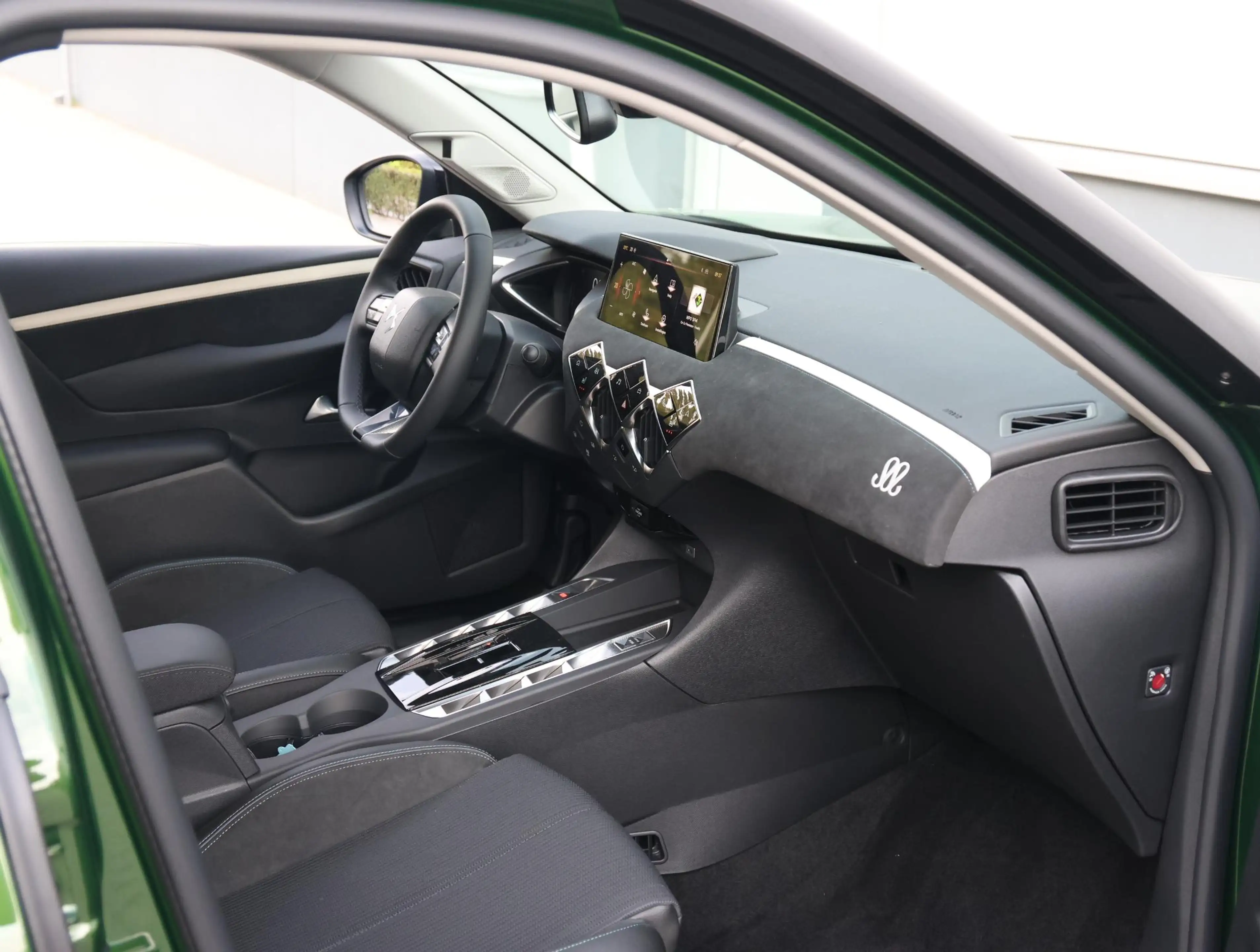 DS Automobiles DS 3 1.2 Hybrid 145 Maison Sarah Lavoine | Navigatie | — photo 8