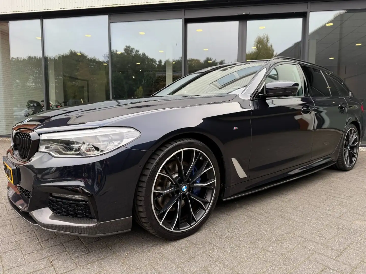 BMW 530 530i M-Sport,Sport/comf Zetels,Harman Kardon,Memor Schwarz - 2