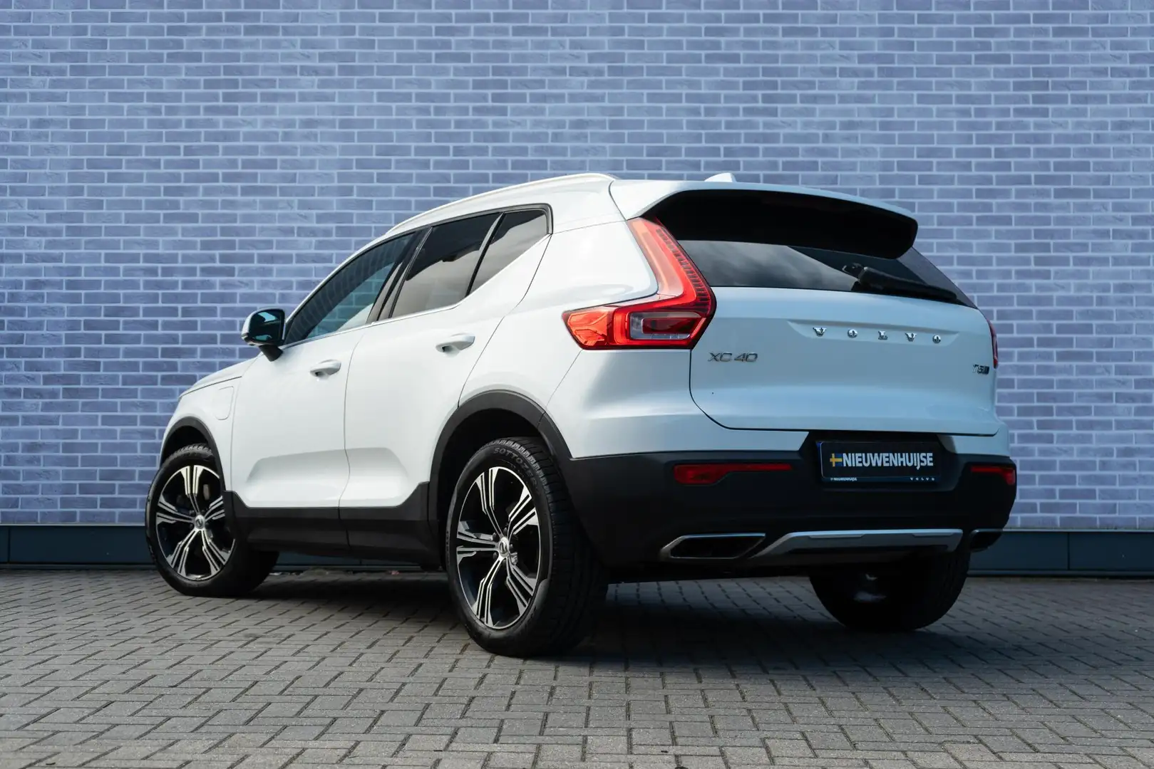 Volvo XC40 T5 Plug-in Hybride Inscription | Elektrisch glazen Bianco - 2