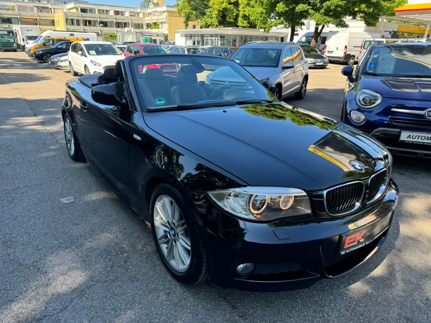 BMW 120 Baureihe 1 Cabrio 120d M Paket Schwarz - 1