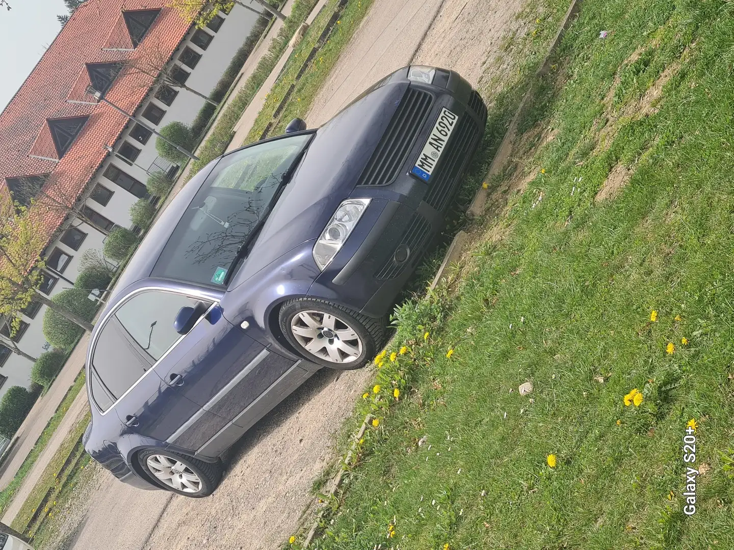 Volkswagen Passat Variant 1.9 TDI Чорний - 1