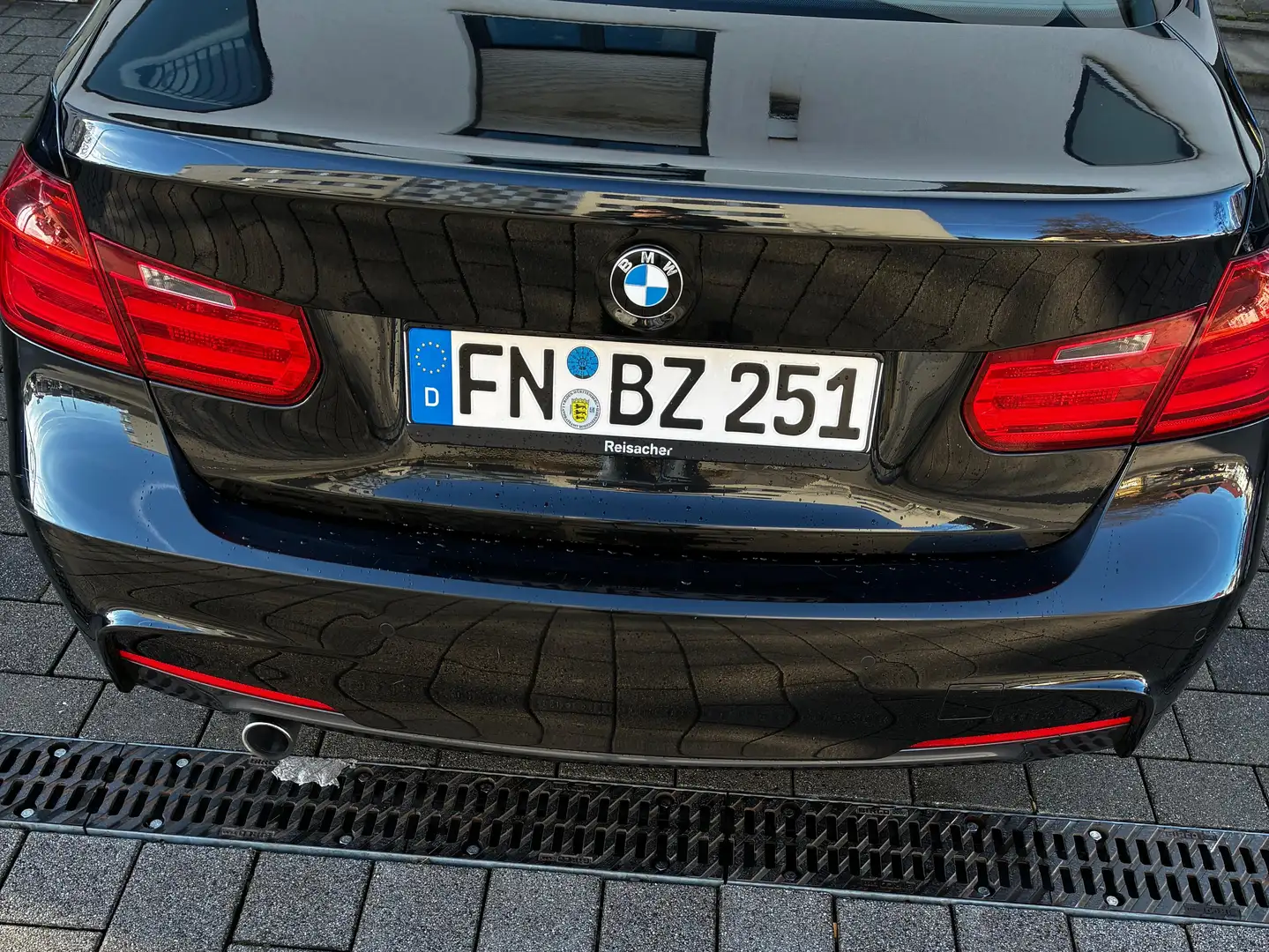 BMW 320 320d Schwarz - 2