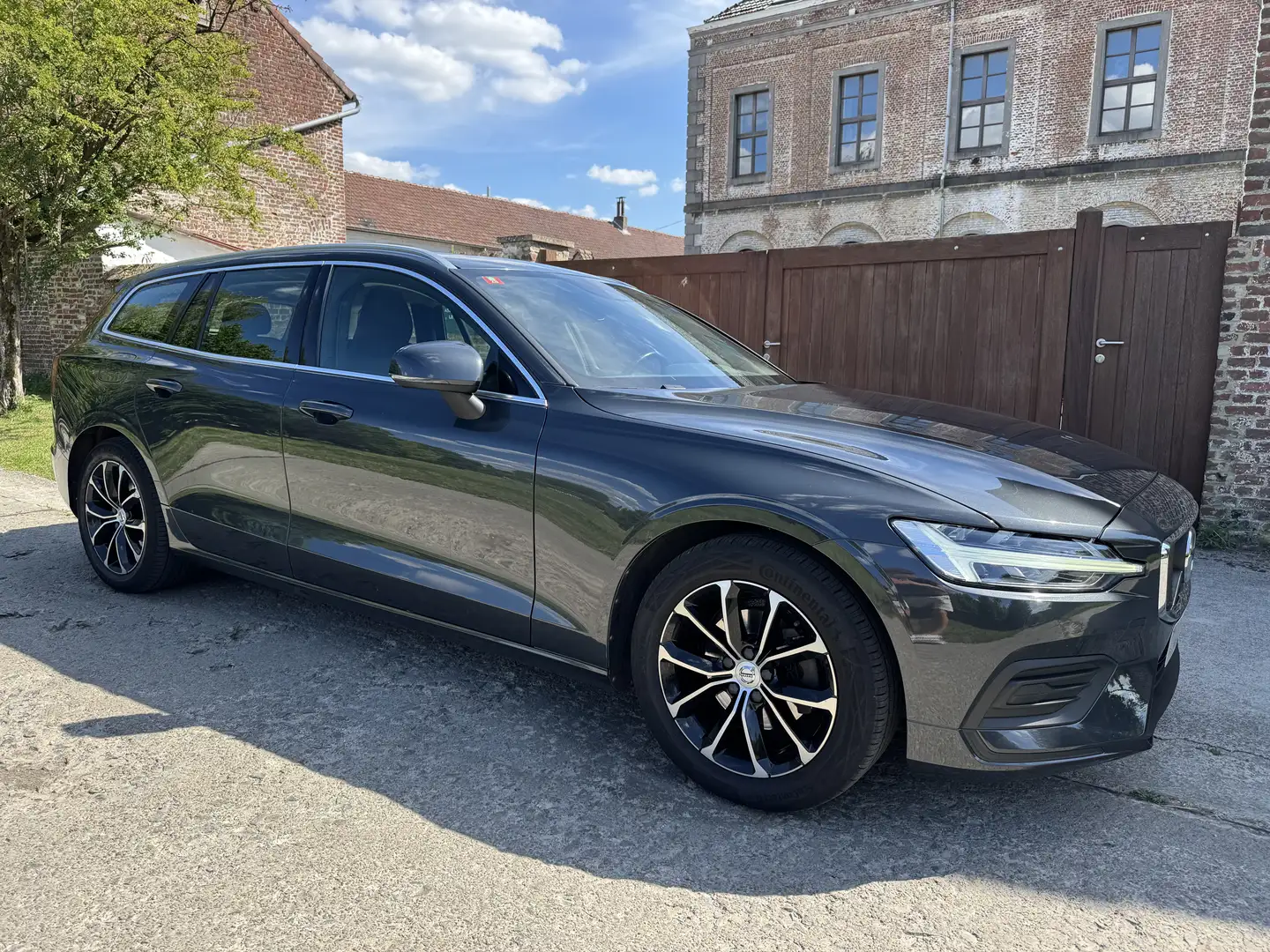 Volvo V60 V60 2.0 D3 Geartronic *PANO*CAM*GPS* Grigio - 1