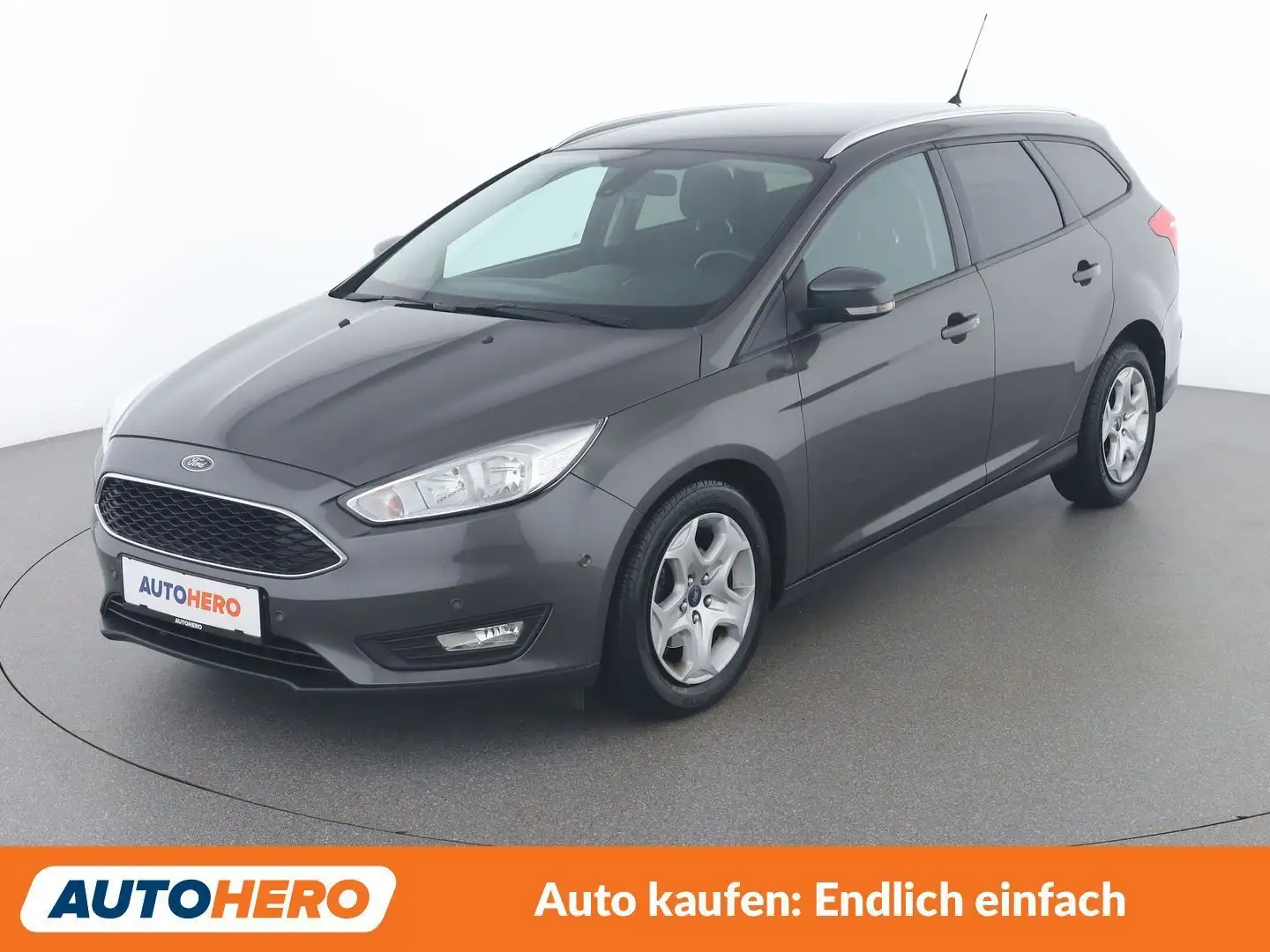 Ford Focus 1.0 EcoBoost Trend Grau - 1
