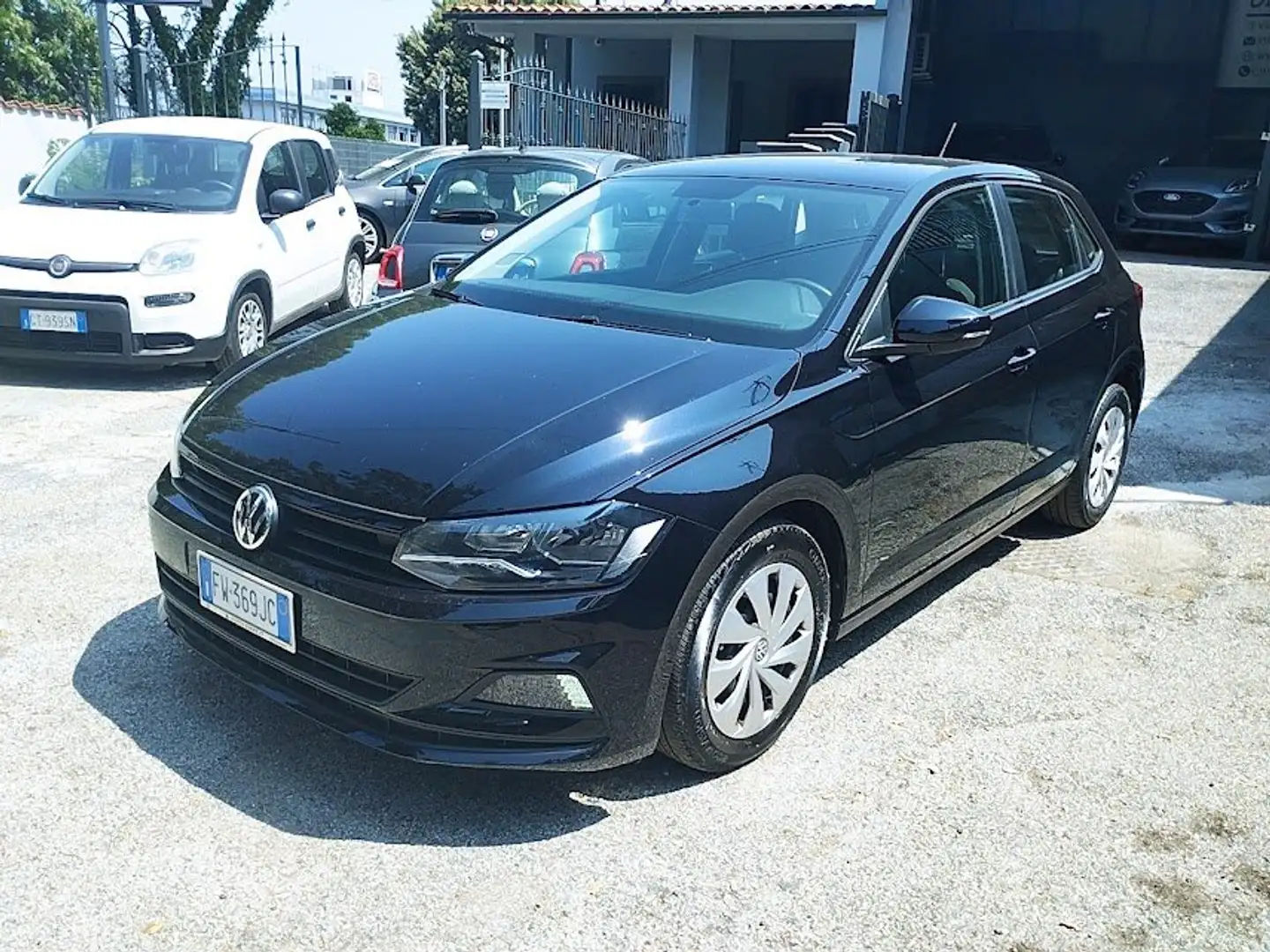 Volkswagen Polo 1.0 EVO TRENDLINE 5 PORTE (NO VINCOLI FIN) Nero - 2