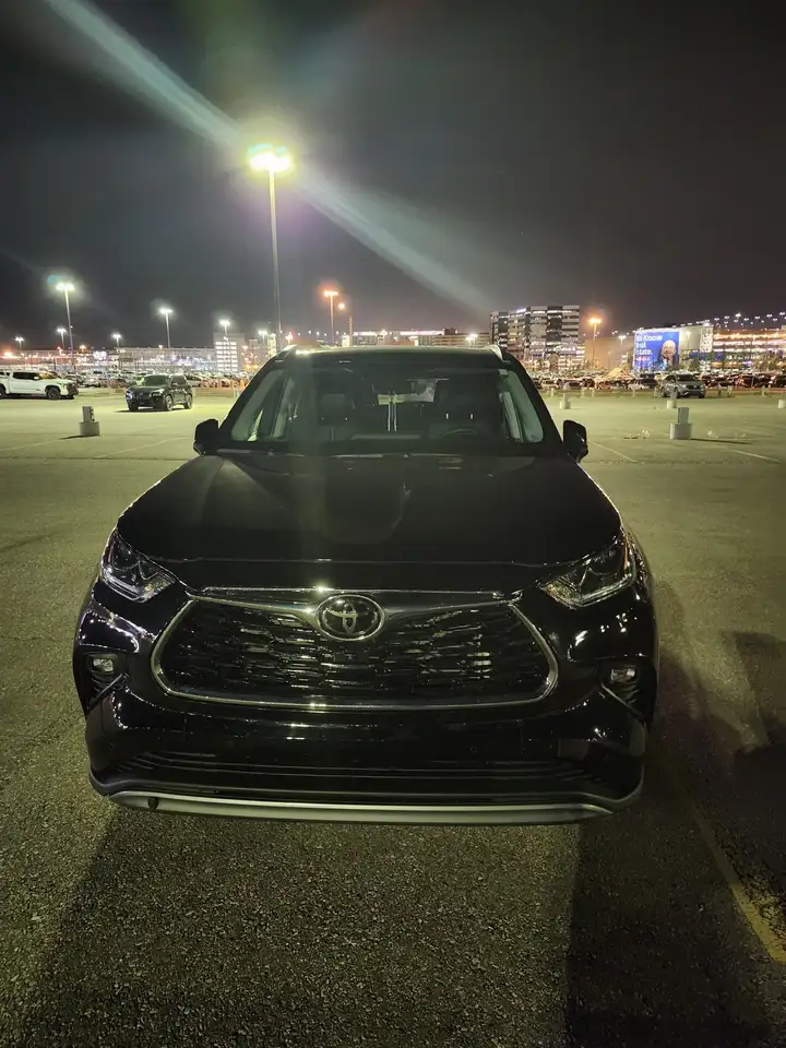 Toyota Highlander снимка Toyota Highlander