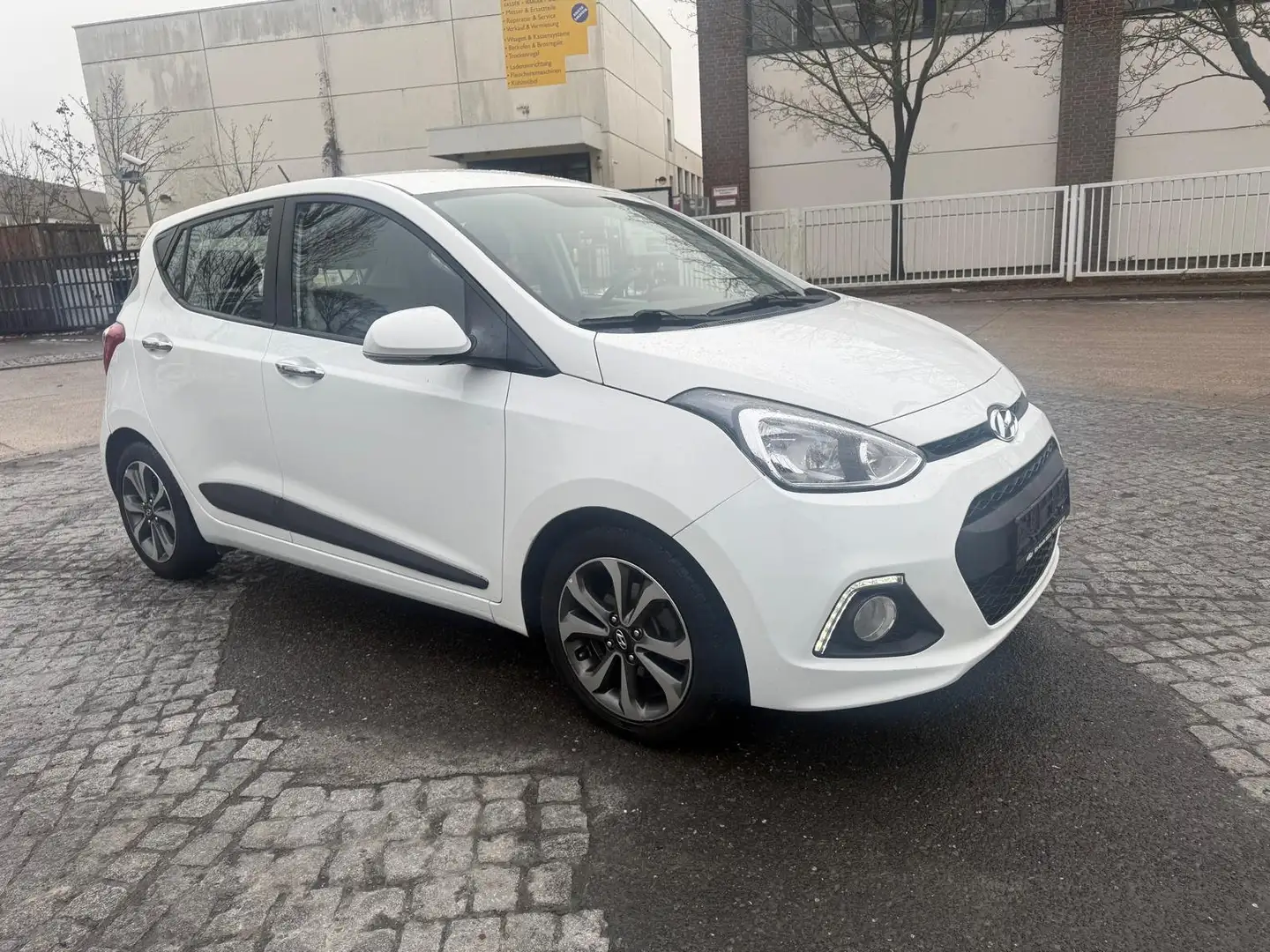 Hyundai i10 Style Weiß - 2