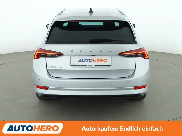 Skoda Octavia view 5